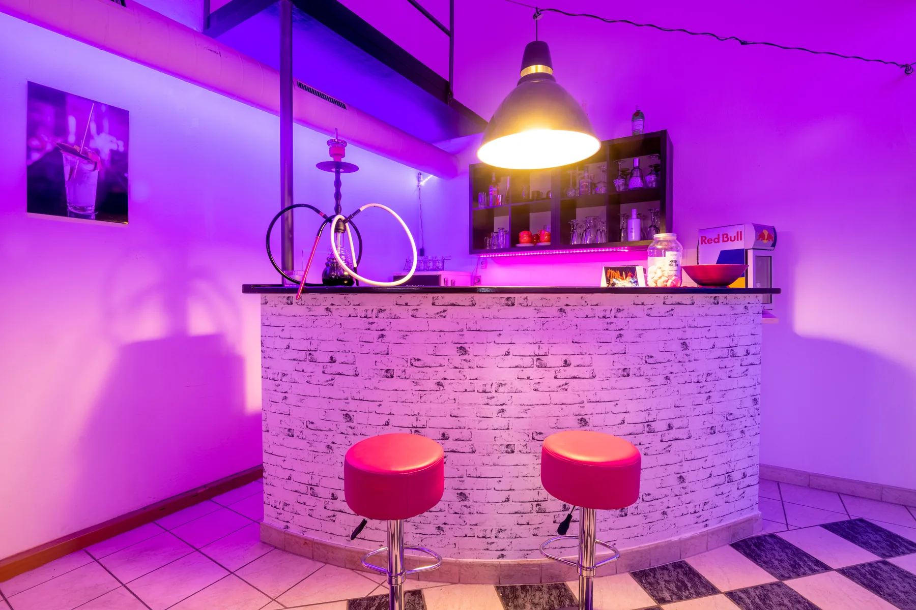 Illuminated bar set with stools