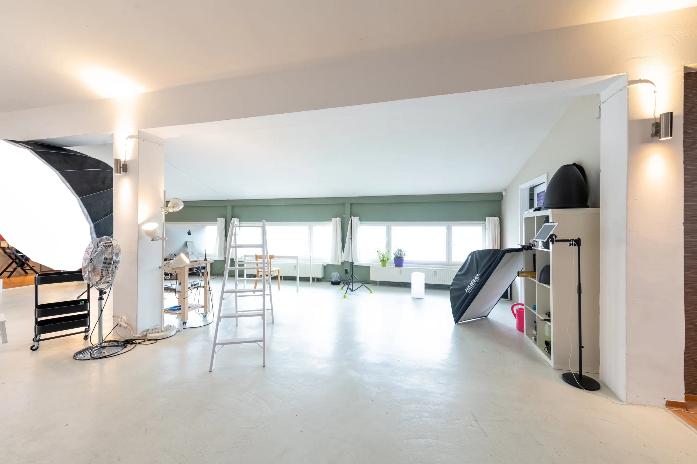 Bright photo studio in Dresden with lighting equipment